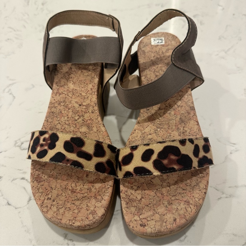 Leopard print wedge sandals with cork insole. Fun and fashionable